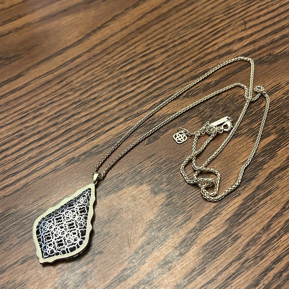 Kendra Scott Aiden necklace